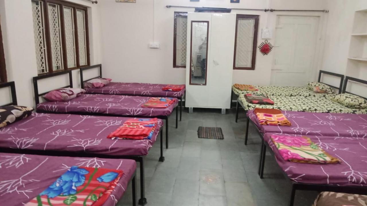 Shivanjali Bhakt Niwas 乌贾因 外观 照片